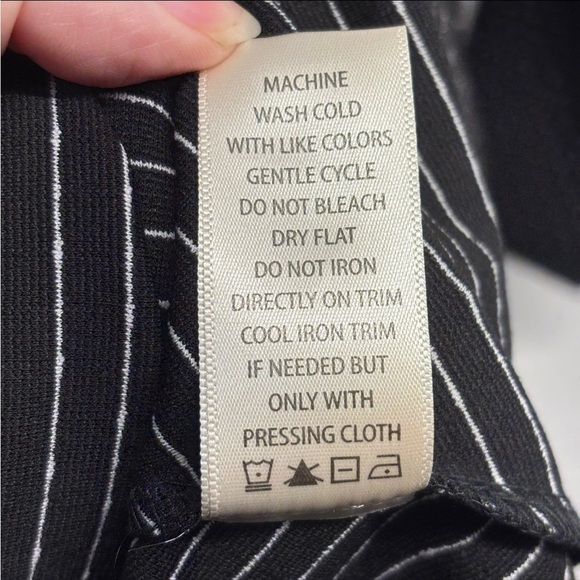 NWT Max Studio Womens Sweater Dress Size XS Black Polka Dot Long Sleeve mini - Picture 5 of 7